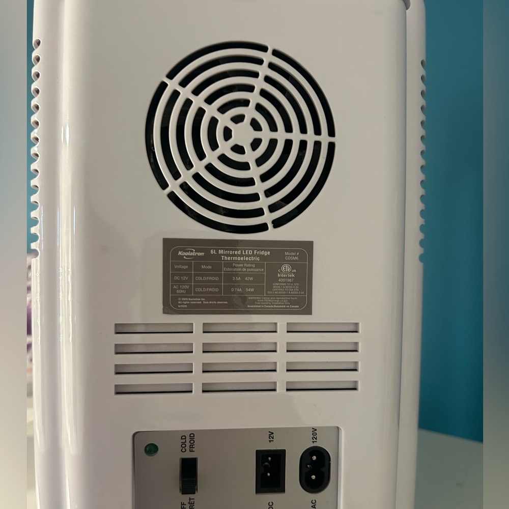 Mini Fridge - Picture 3 of 3